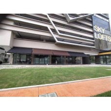 Retractable Awning - Kenwingston, Sky Lofts 2